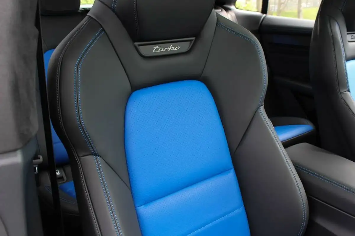 2024-porsche-macan-e-turbo-electric-big-7