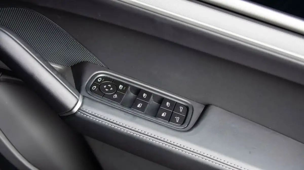2024-porsche-cayenne-30-v6-353ps-station-wagon-big-37