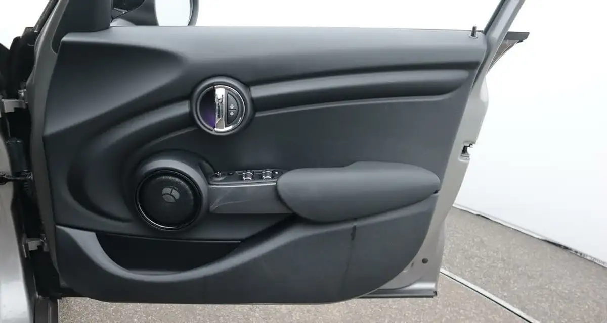2019-mini-cooper-15-cooper-sport-hatchback-5d-auto-big-15