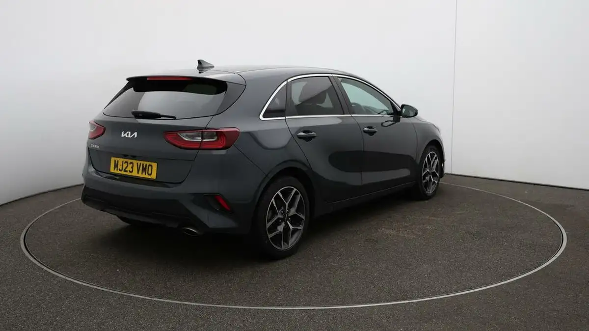 2022-kia-ceed-15-t-gdi-3-hatchback-big-46