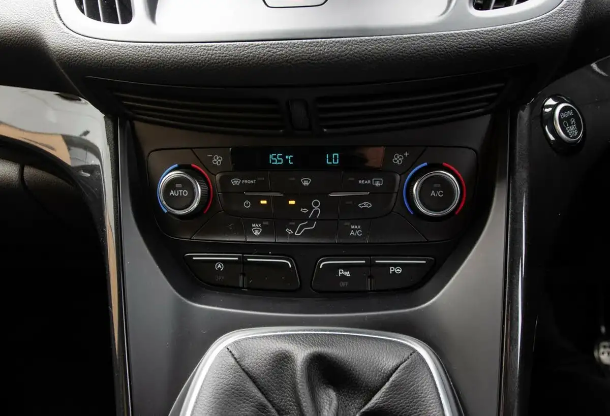 2019-ford-kuga-20tdci-st-line-150ps-ss-big-31