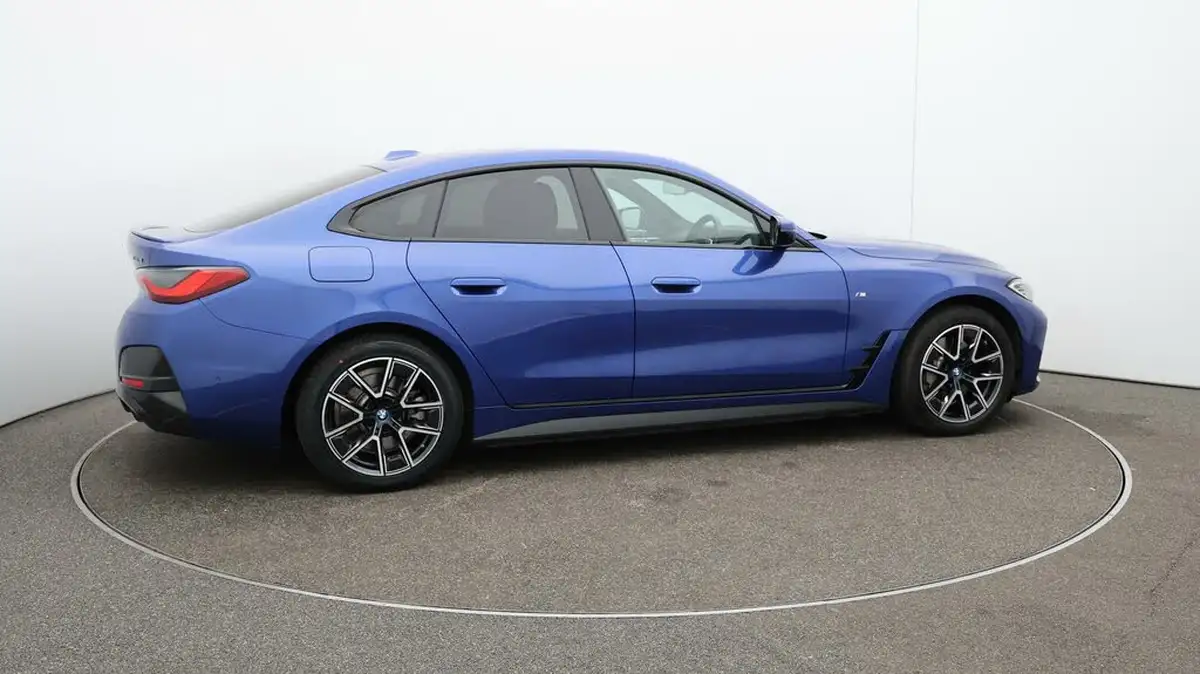 2022-bmw-i4-e-edrive40-m-sport-big-45