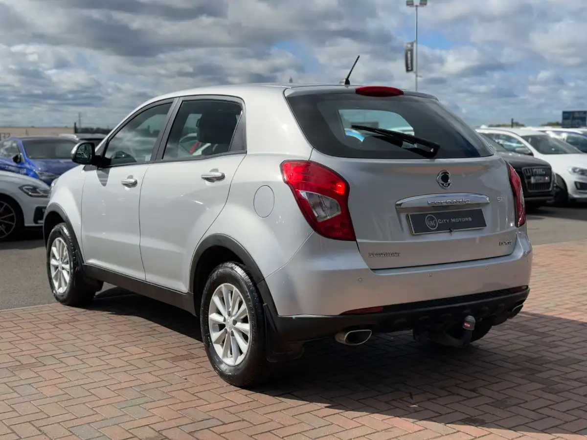 2015-ssangyong-korando-big-29