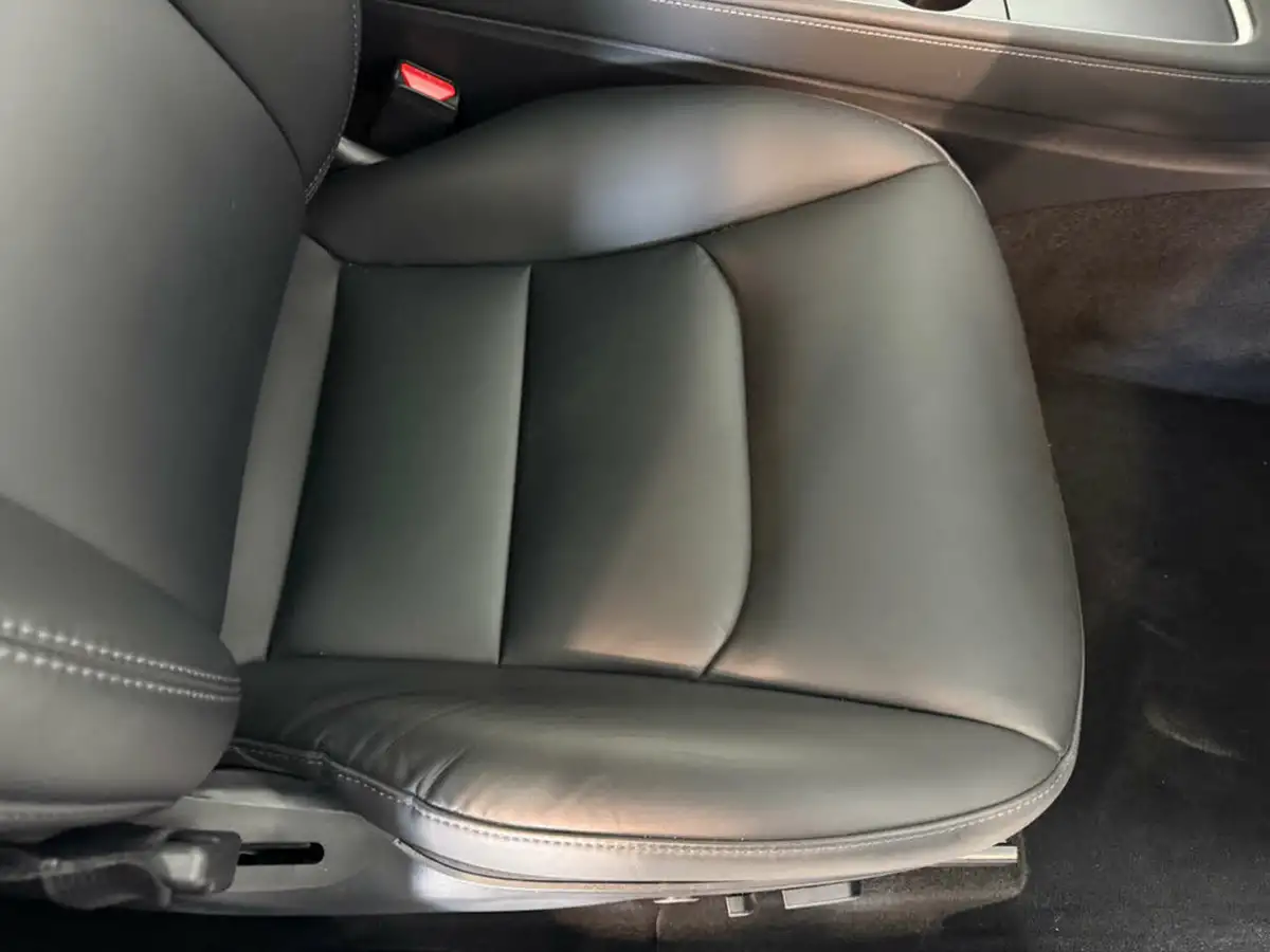2023-tesla-model-y-e-rwd-big-11