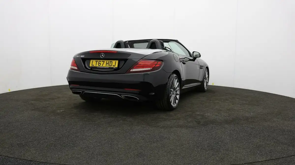 2017-mercedes-benz-slc-16-slc180-amg-line-9g-tronic-big-75