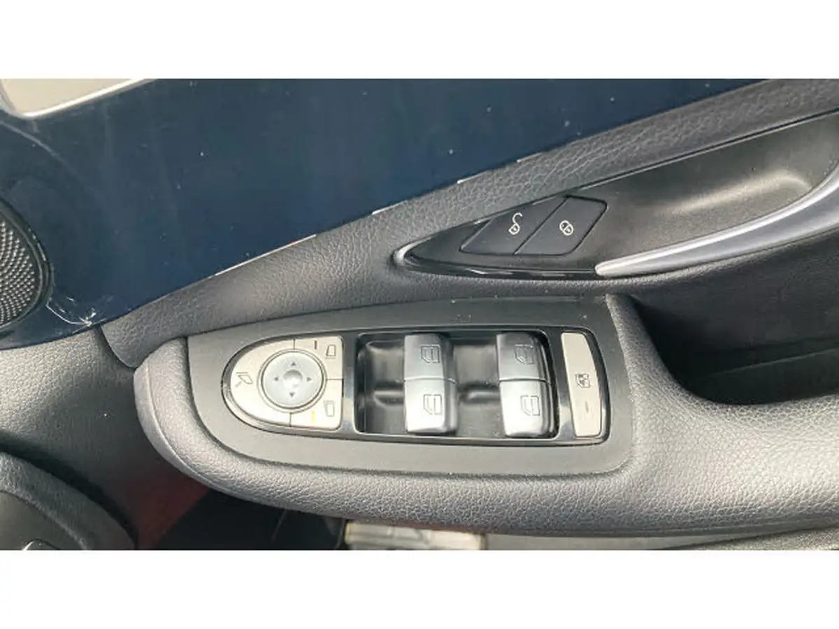 2019-mercedes-benz-c-class-20d-c220d-se-ss-saloon-4d-big-30