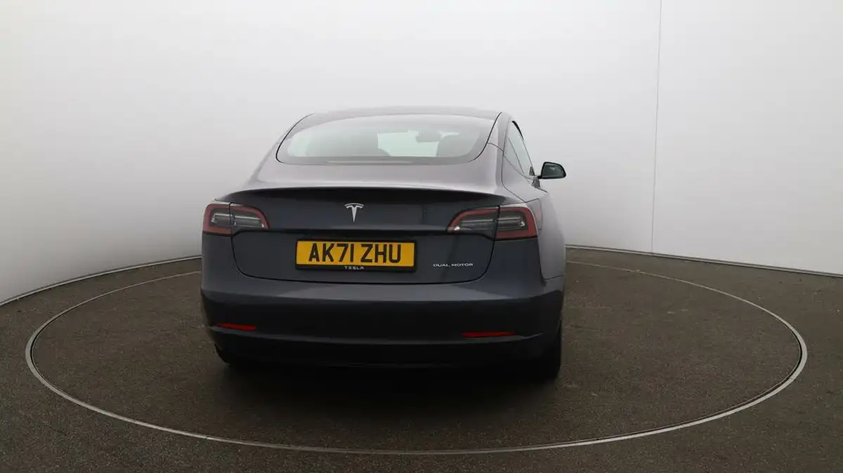 2021-tesla-model-3-e-long-range-awd-big-48