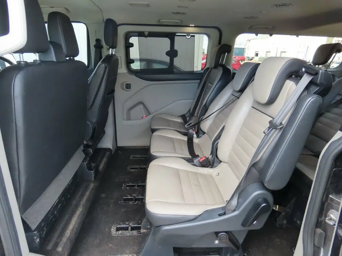 2021-ford-tourneo-custom-20tdci-320-l1-titanium-x-mhev-185pseu6dt-big-7