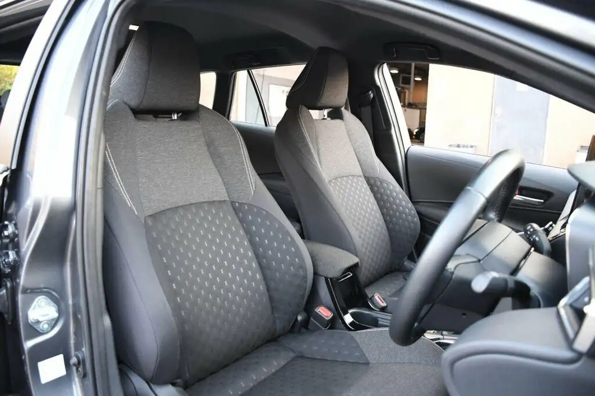 2023-toyota-corolla-18-vvt-i-icon-138bhp-touring-sports-5d-big-14