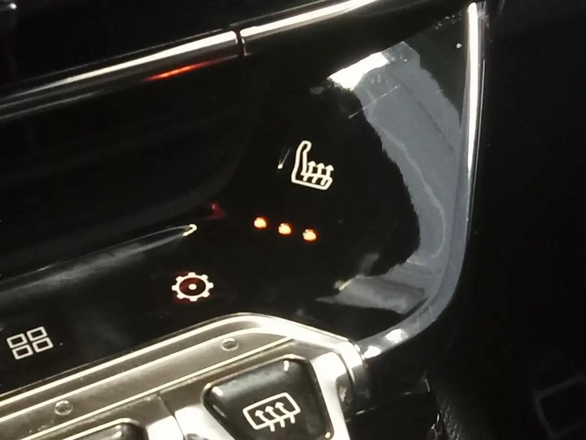 2021-peugeot-2008-suv-15-bluehdi-gt-big-24
