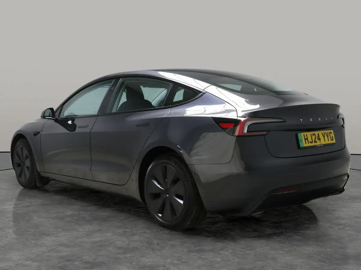 2024-tesla-model-3-e-rwd-big-13