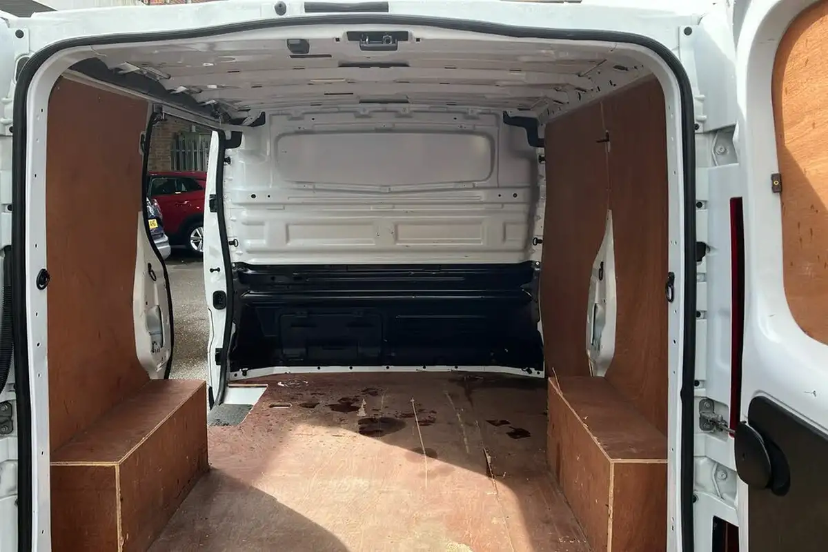 2022-renault-trafic-20dci-sl28-130-business-big-10