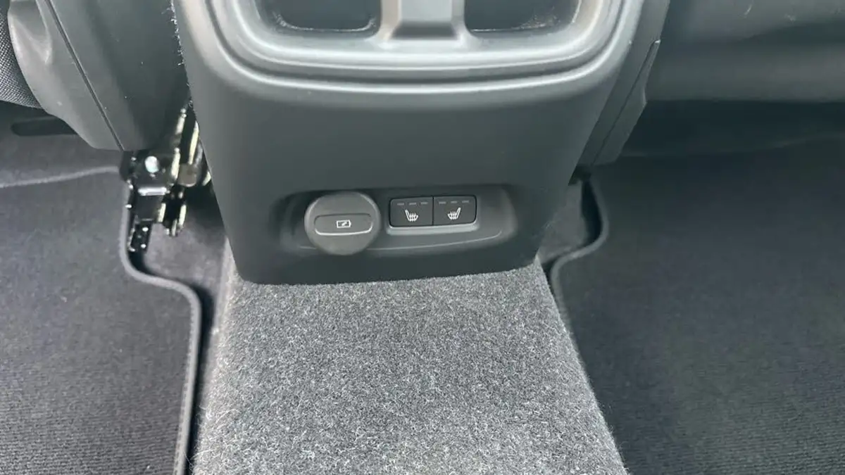 2022-volvo-xc40-e-recharge-pro-big-31