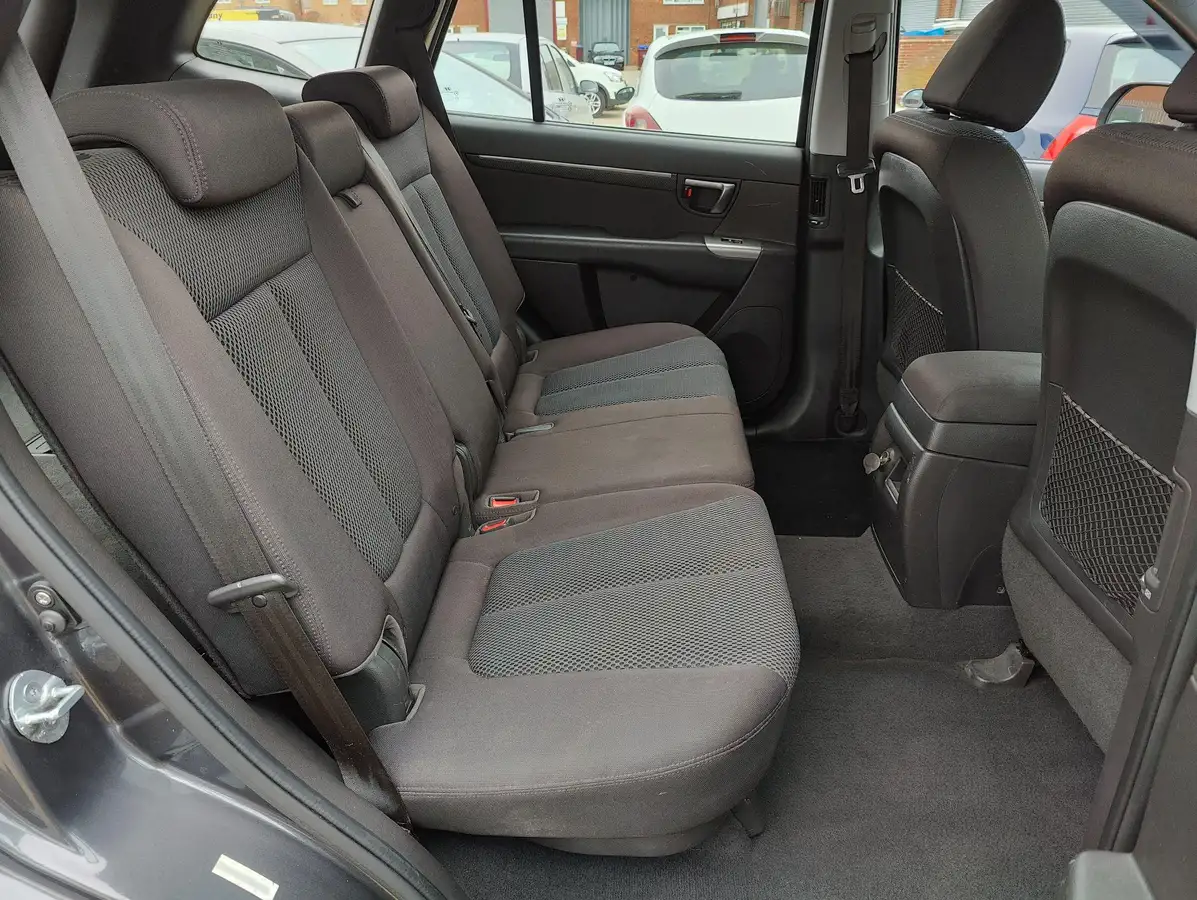 2010-hyundai-santa-fe-22td-style-7st-auto-big-12