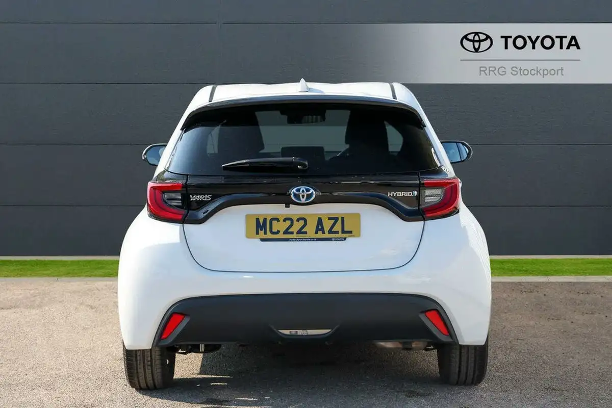 2022-toyota-yaris-15-vvt-i-design-big-18