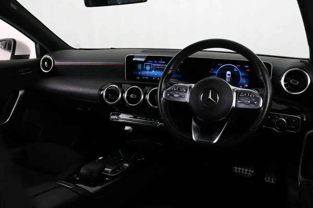 2019-mercedes-benz-a-class-13-a180-amg-line-executive-hatchback-5d-7g-dct-big-11