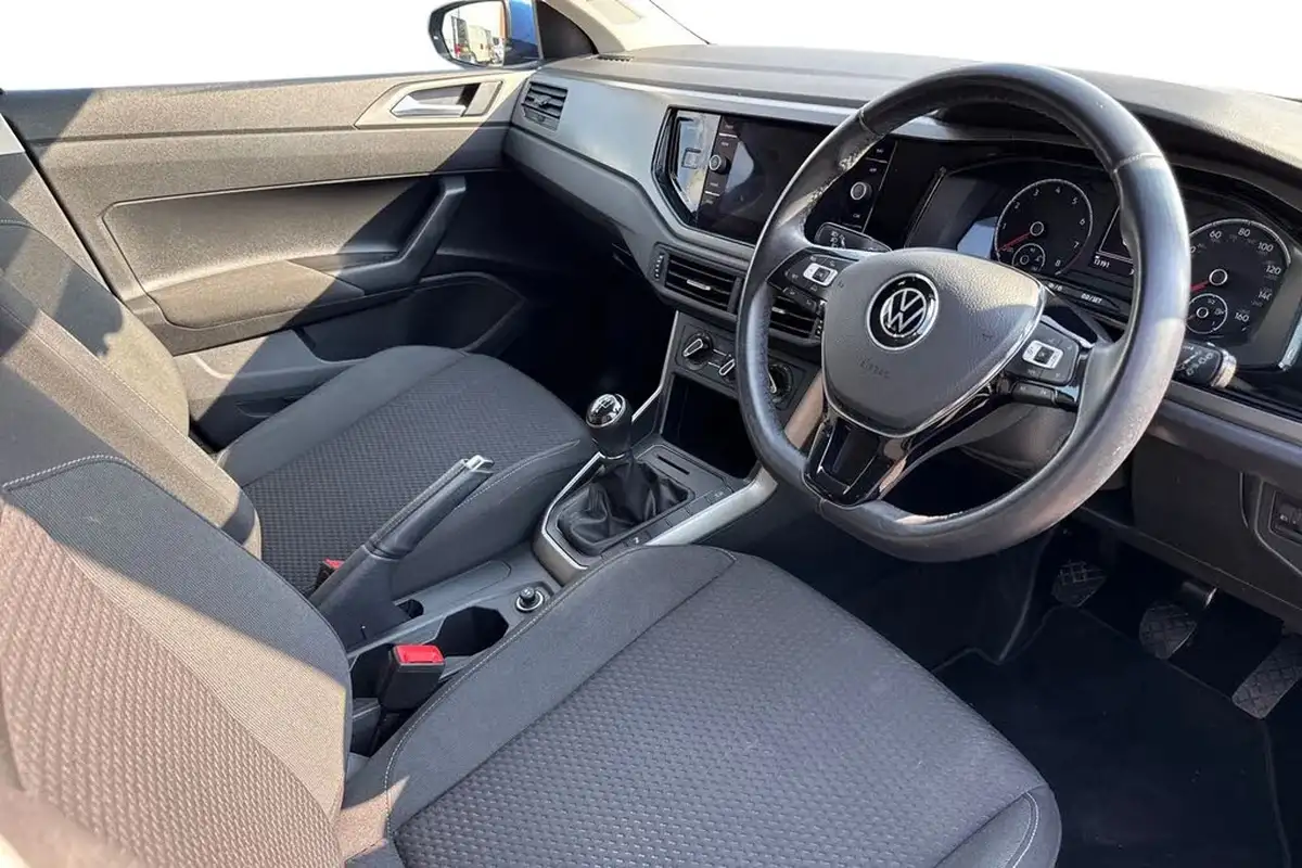 2021-volkswagen-polo-10-tsi-match-big-13