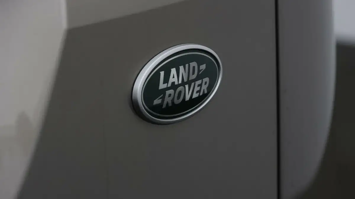 2021-land-rover-range-rover-evoque-15-p300e-r-dynamic-se-big-19