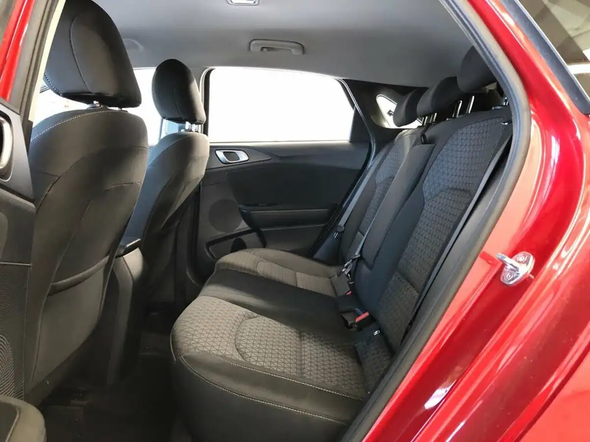 2021-kia-ceed-16crdi-2-134bhp-48v-mhev-hatchback-big-34