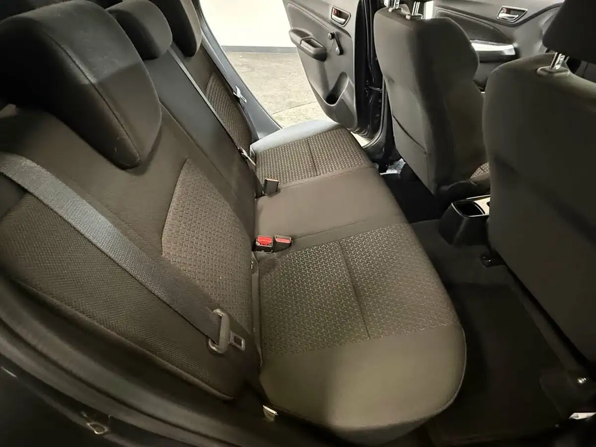 2021-suzuki-swift-12-dualjet-sz-l-big-35
