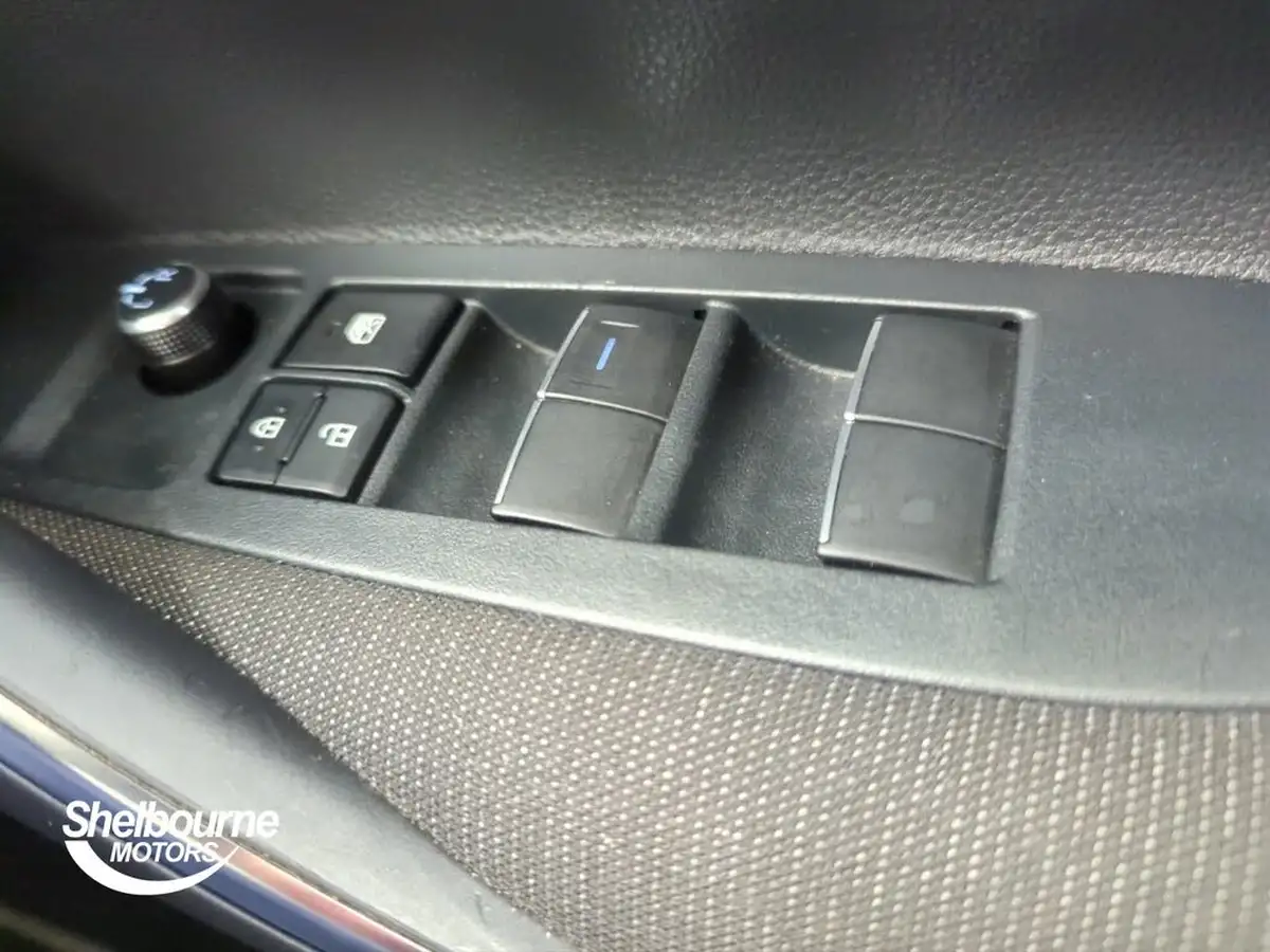 2024-toyota-corolla-18-vvt-i-icon-touring-sports-big-13