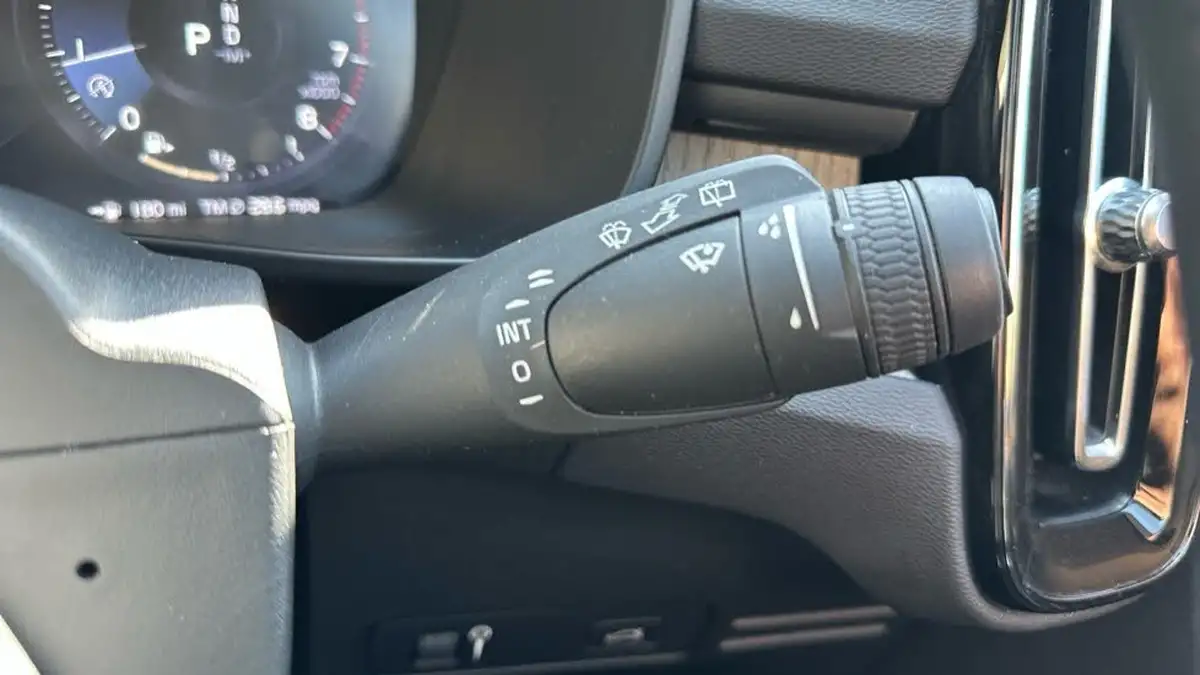 2019-volvo-xc40-20-t4-inscription-awd-big-49