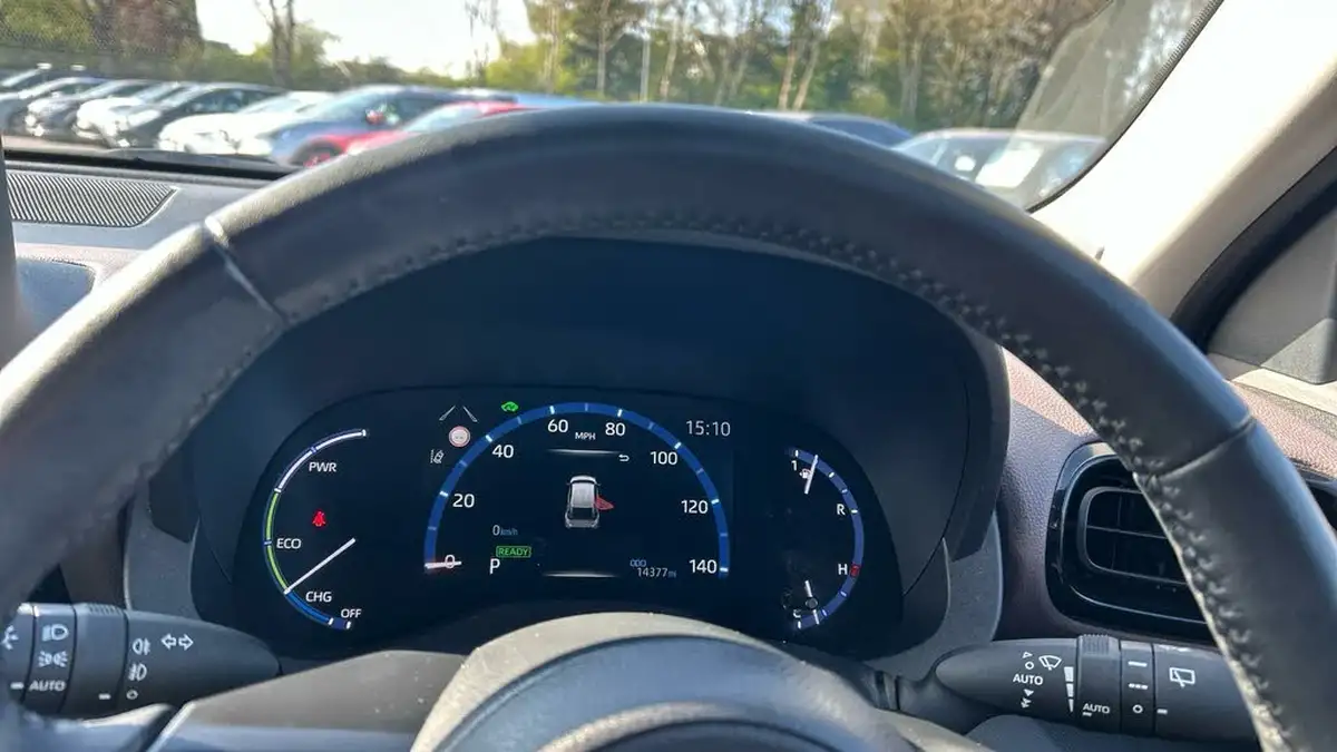 2022-toyota-yaris-cross-15-vvt-i-excel-awd-i-big-8