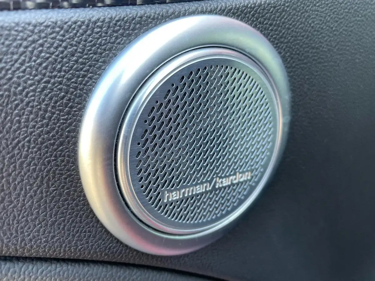 2018-alfa-romeo-stelvio-29-biturbo-quadrifoglio-big-22
