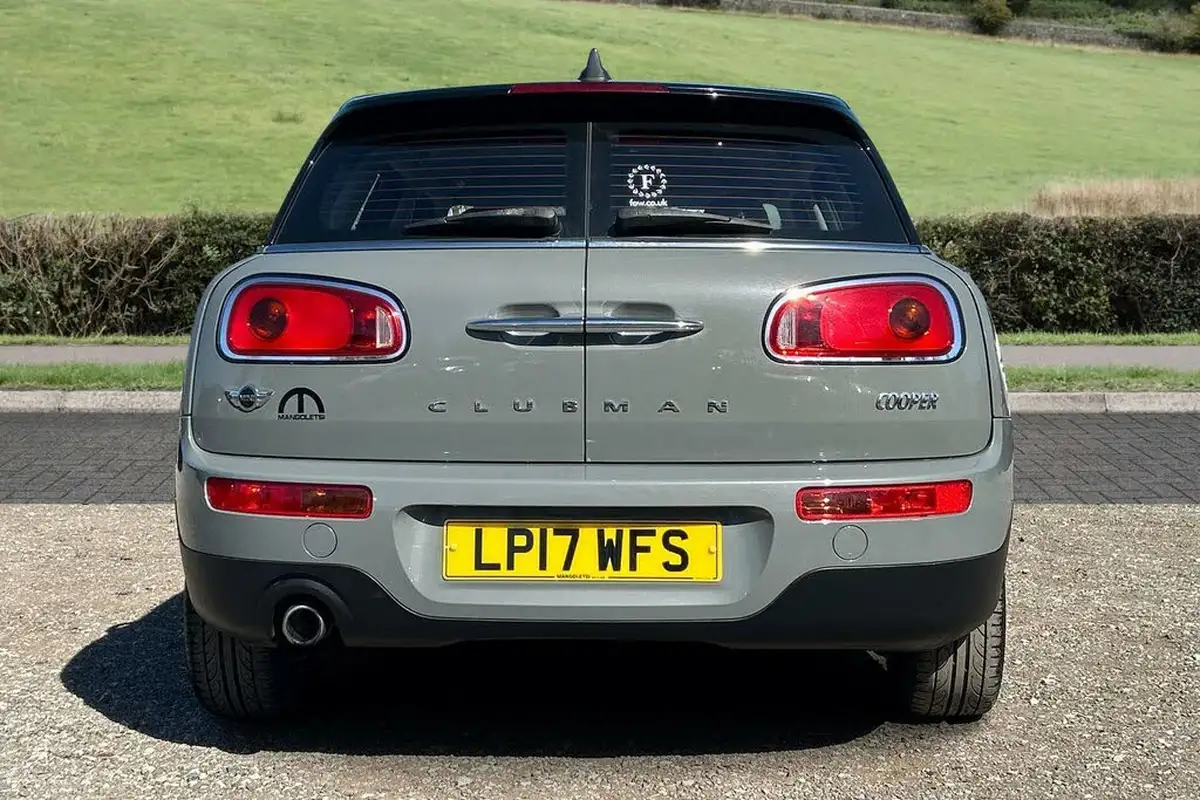 2017-mini-clubman-15-cooper-ss-big-6