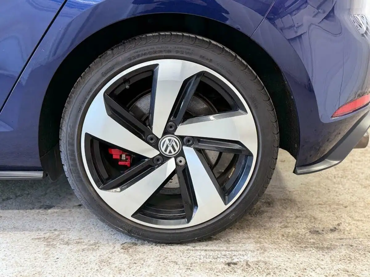 2019-volkswagen-golf-20-tsi-gti-performance-5d-big-31