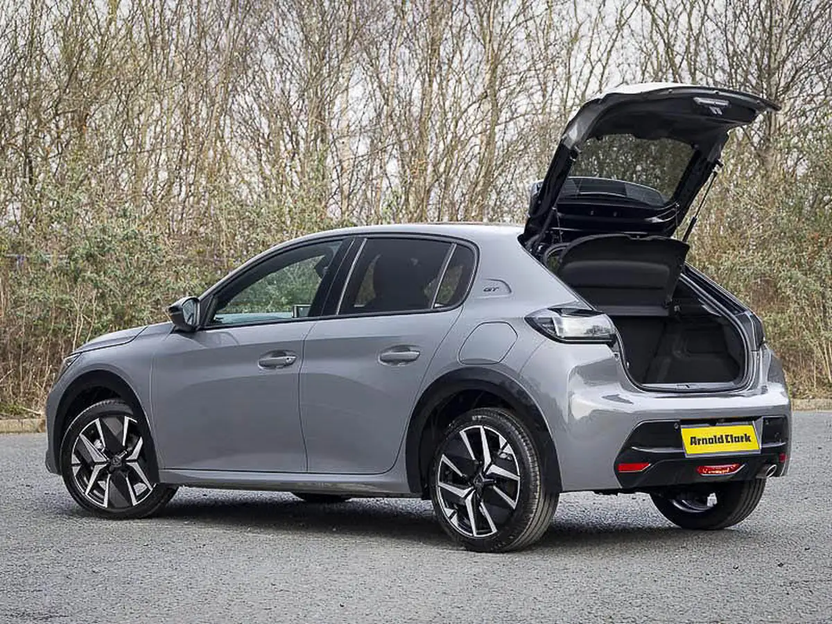 2025-peugeot-208-12-puretech-gt-100ps-big-16