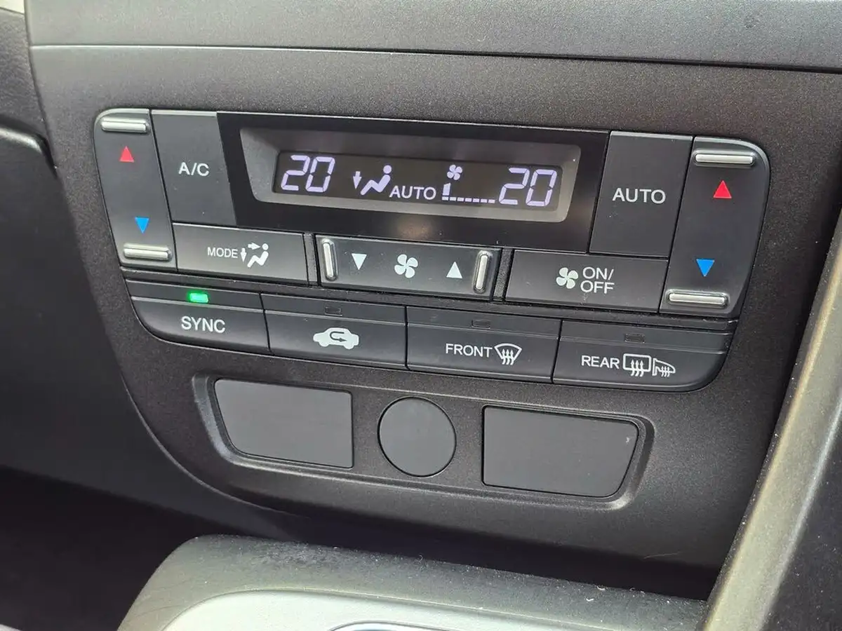 2017-honda-civic-18-i-vtec-se-plus-navi-hatchback-auto-big-20