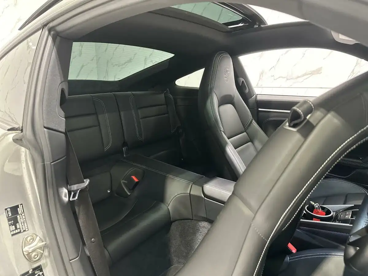 2022-porsche-911-30-carrera-4-coupe-big-20