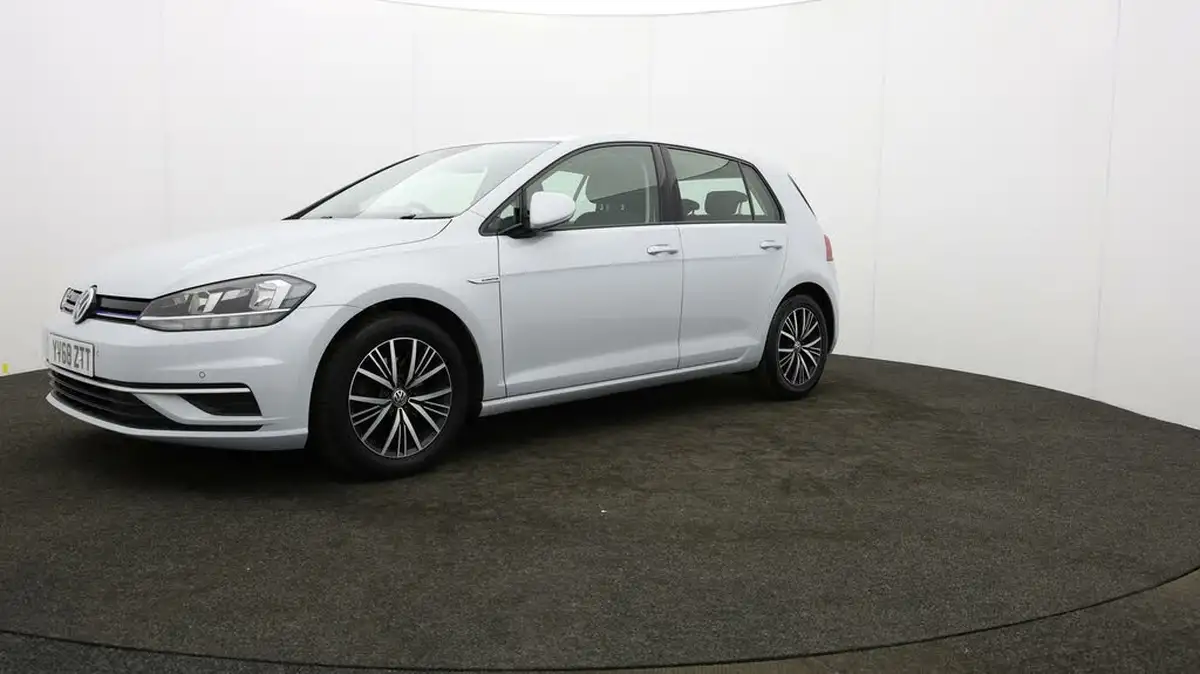 2019-volkswagen-golf-15-tsi-se-130ps-ss-hatchback-5d-big-53