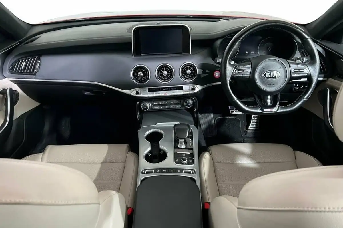 2018-kia-stinger-20-t-gdi-gt-line-s-big-9