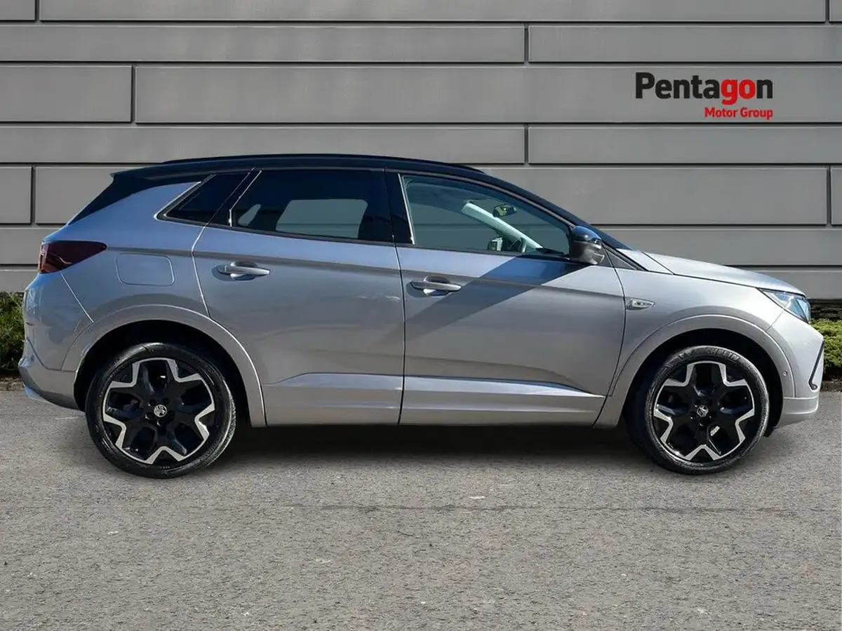 2023-vauxhall-grandland-12-ultimate-130ps-auto-big-10