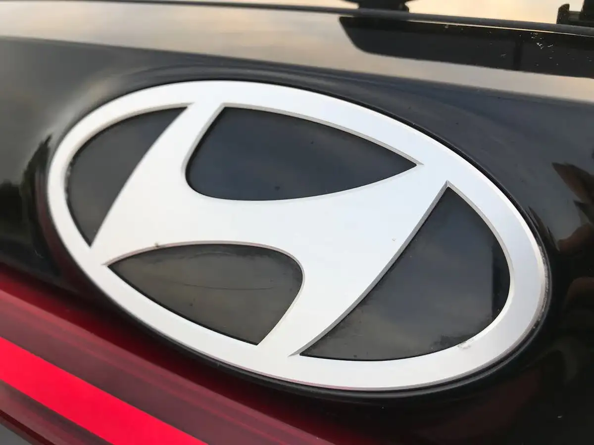 2024-hyundai-i20-10-t-gdi-ultimate-big-12