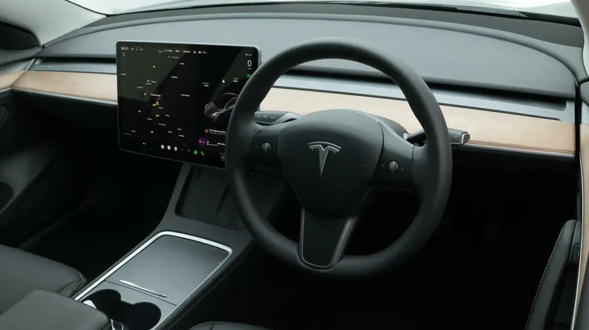 2021-tesla-model-3-e-standard-plus-big-9