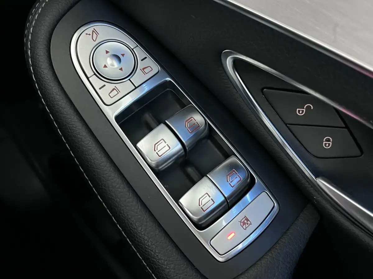 2020-mercedes-benz-c-class-15-c200-sport-premiumss-saloon-4d-big-30
