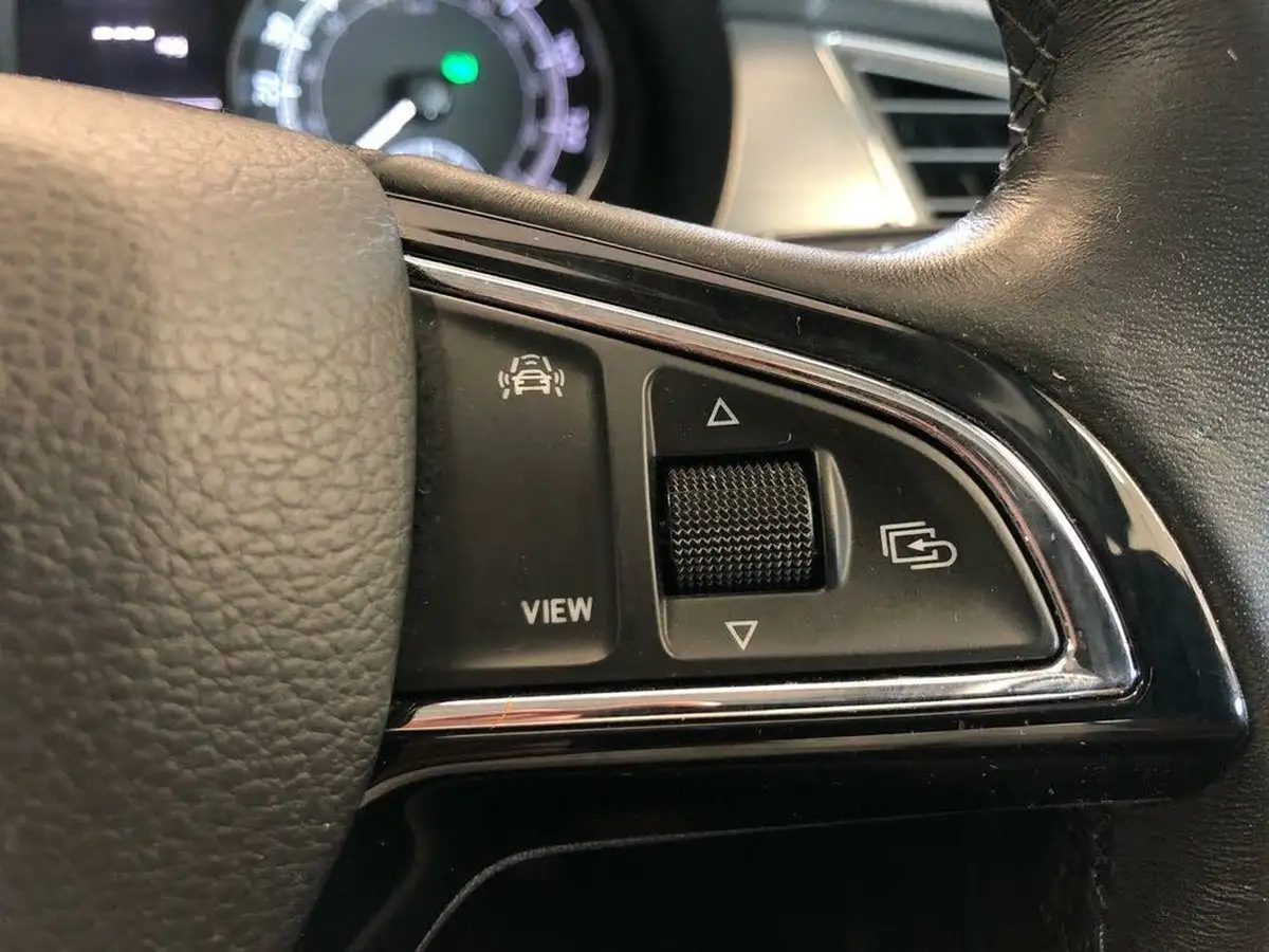 2019-skoda-fabia-10-tsi-se-l-109ps-estate-dsg-big-14