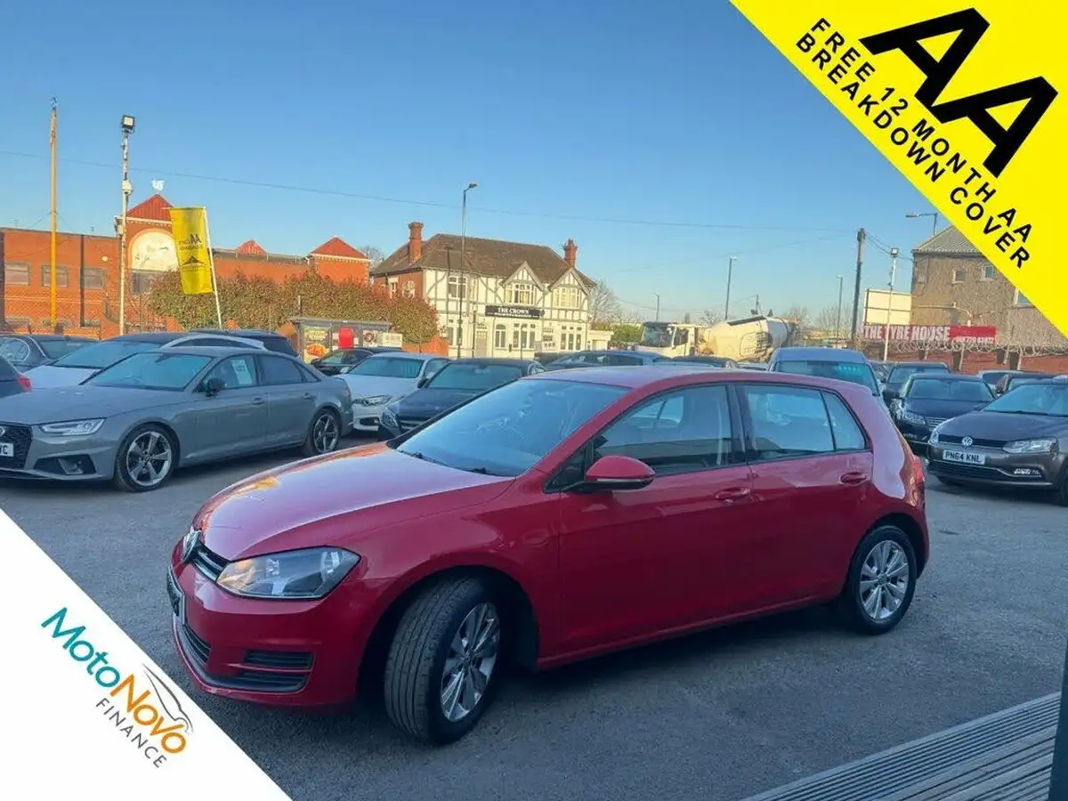 2014-volkswagen-golf-20tdi-se-ss-hatchback-5d-big-11