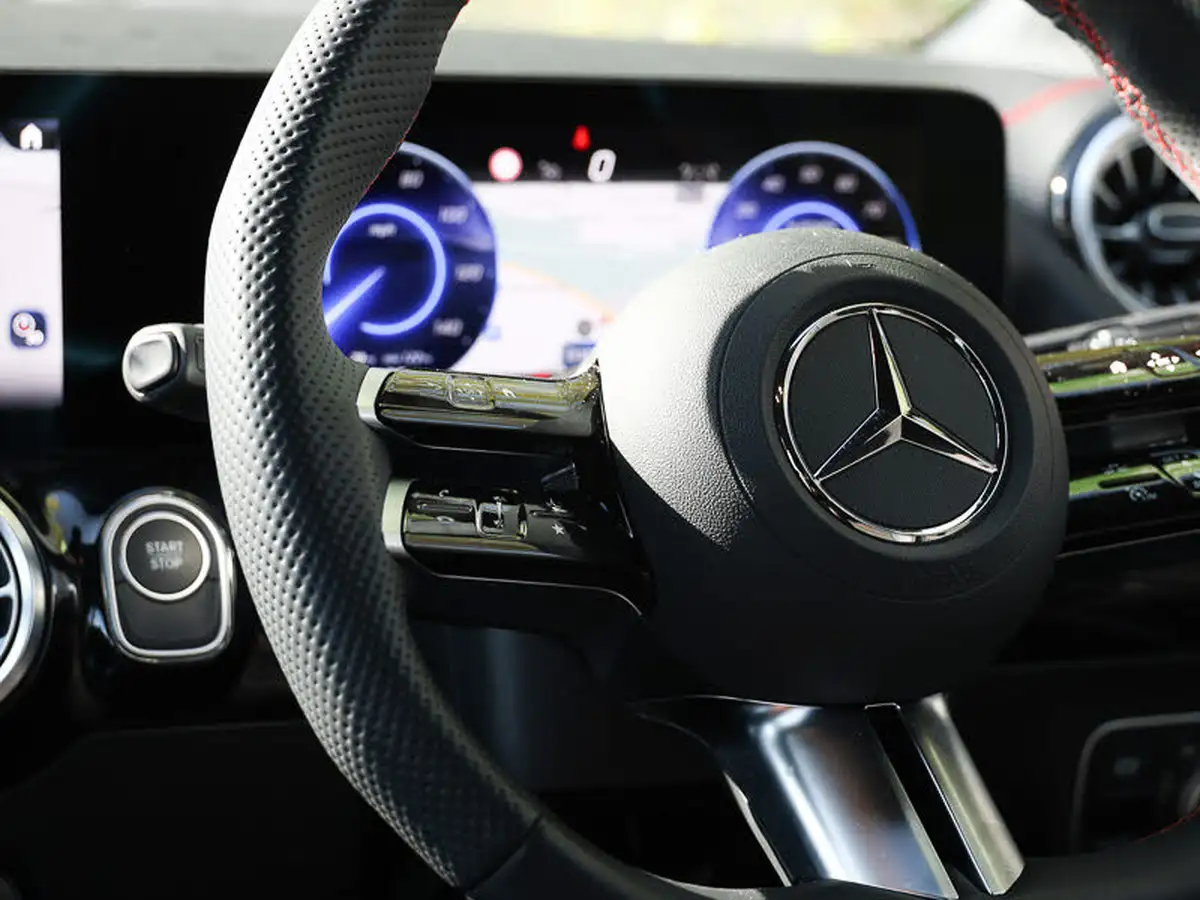 2024-mercedes-benz-eqa-e-eqa-250-amg-line-executive-big-8