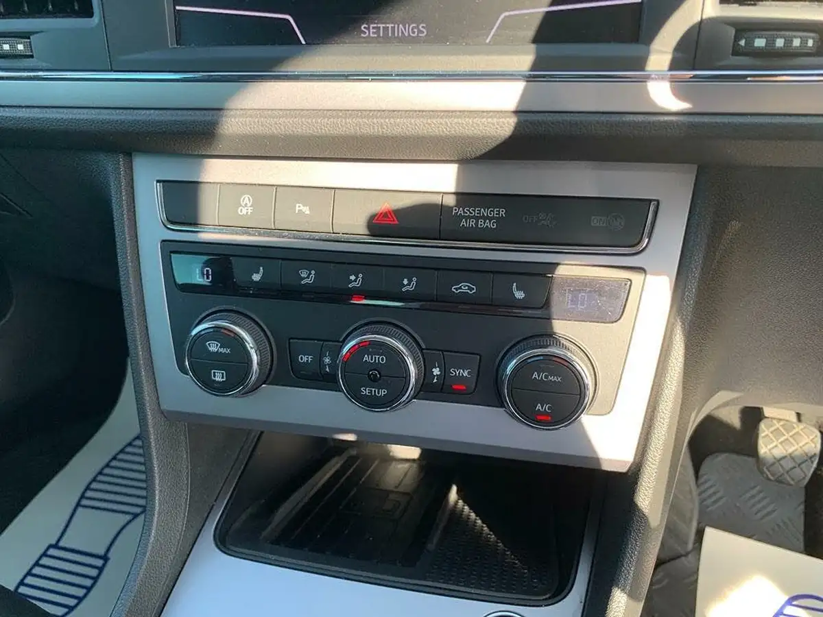 2019-seat-leon-15-tsi-evo-xcellence-130ps-ss-hatchback-big-18