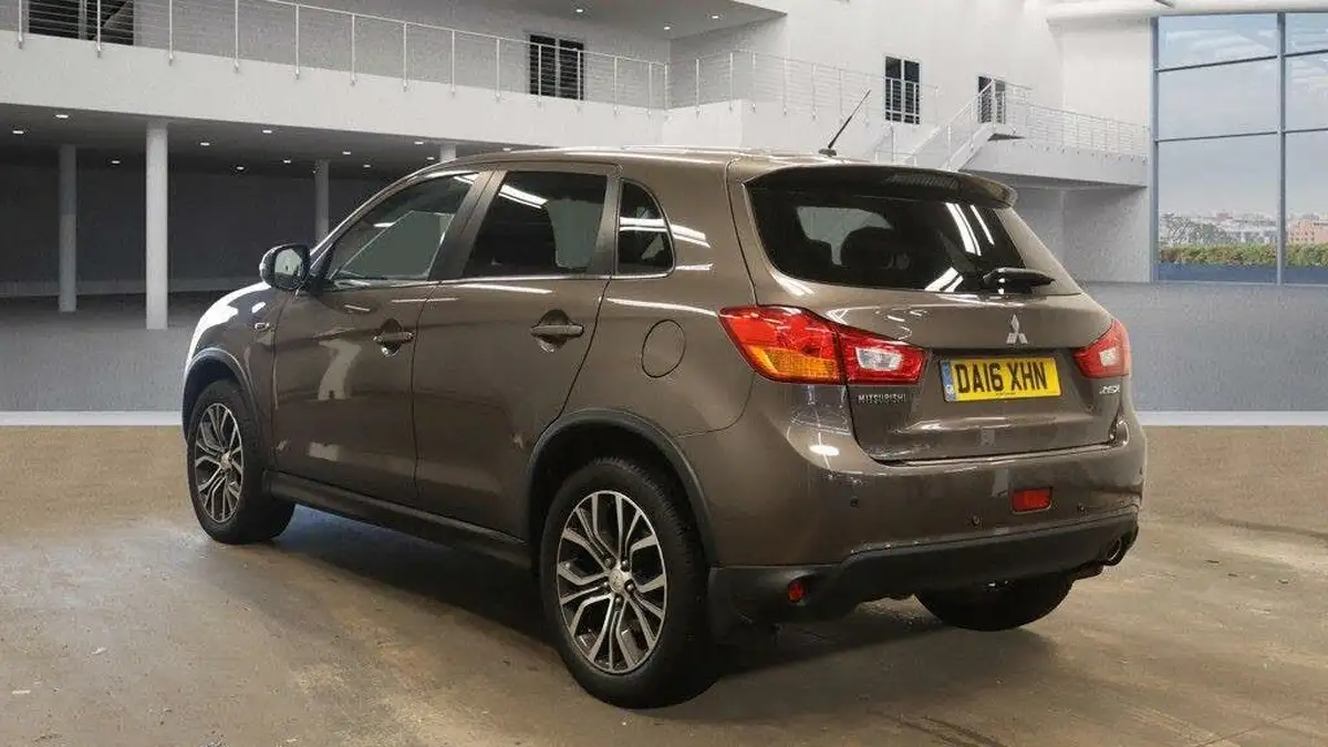 2016-mitsubishi-asx-16d-zc-m-big-1