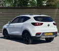 2020-mg-zs-suv-15-vti-tech-exclusive-106ps-small-4