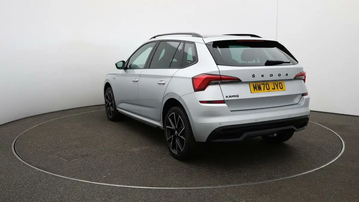2020-skoda-kamiq-15-tsi-monte-carlo-dsg-big-54