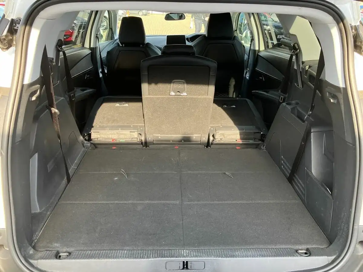 2020-peugeot-5008-suv-12-puretech-allure-eat8-big-24