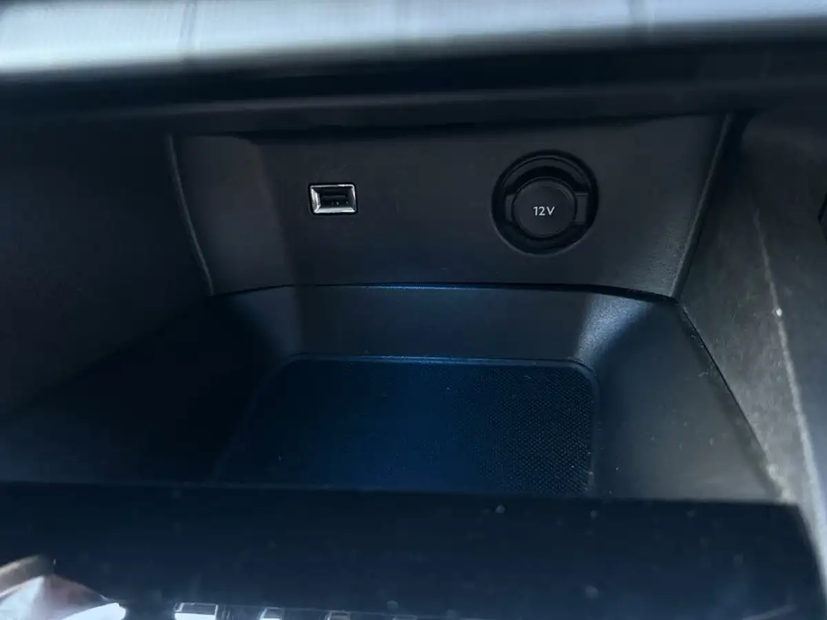 2020-peugeot-5008-suv-12-puretech-allure-eat8-big-45