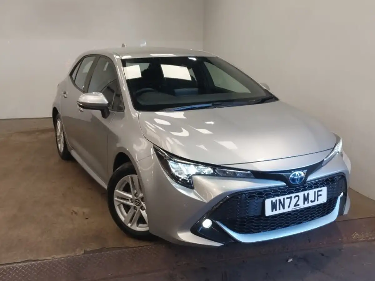2022-toyota-corolla-20-vvt-i-icon-tech-hatchback-big-0