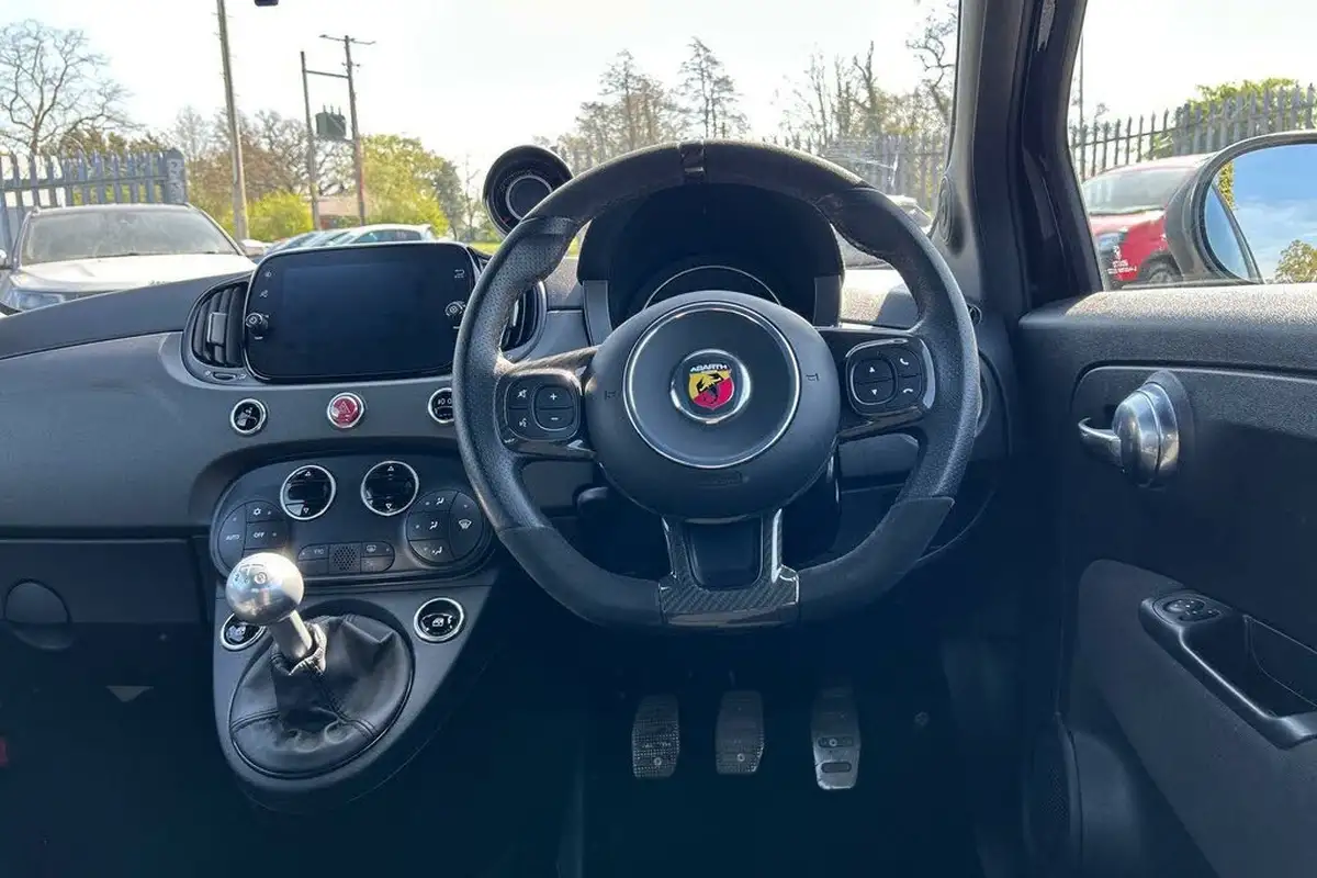2022-abarth-595-14-tjet-competizione-big-20